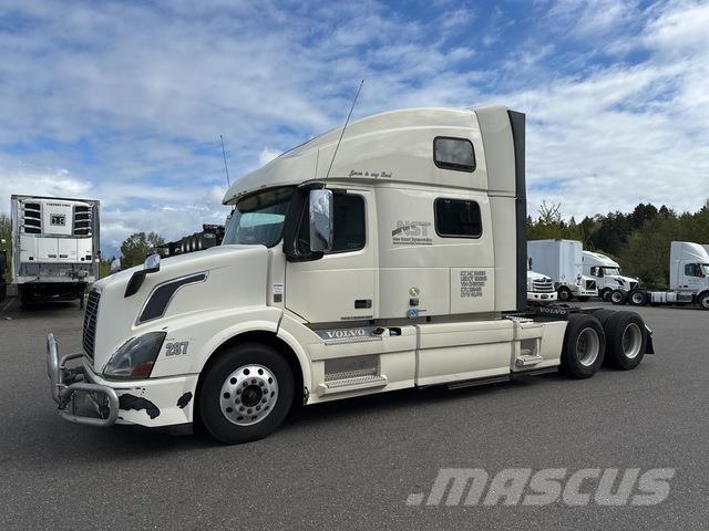 Volvo VNL 780 Camiones tractor