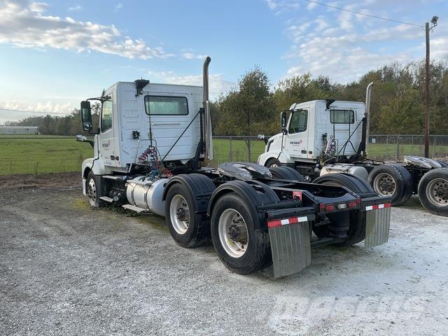 Volvo VNL64T Camiones tractor