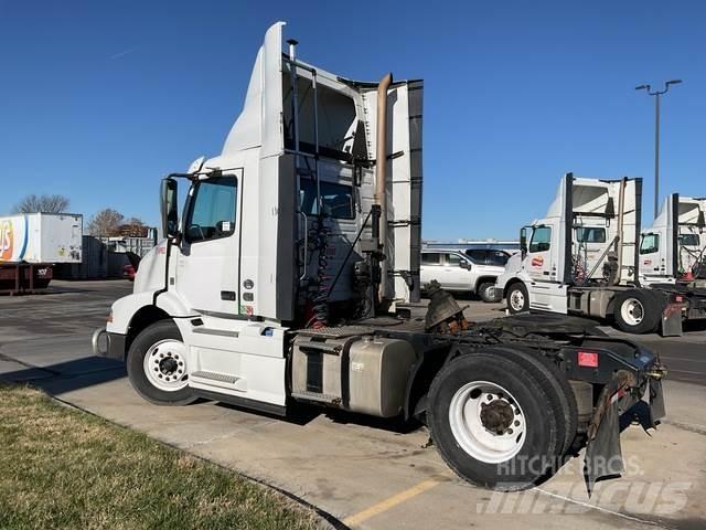 Volvo VNM Camiones tractor