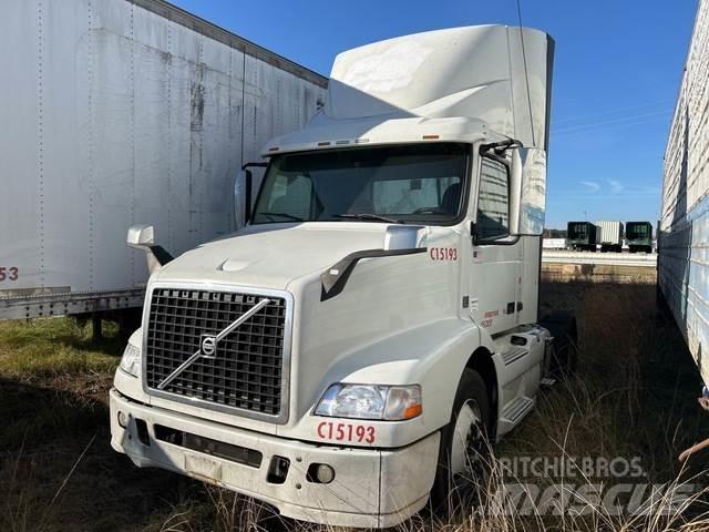 Volvo VNM Camiones tractor