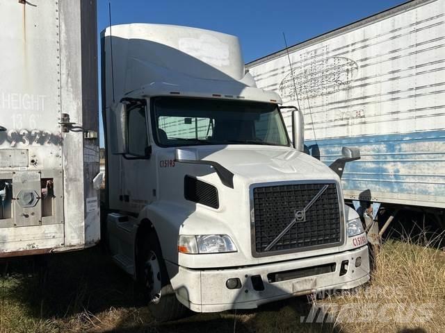 Volvo VNM Camiones tractor