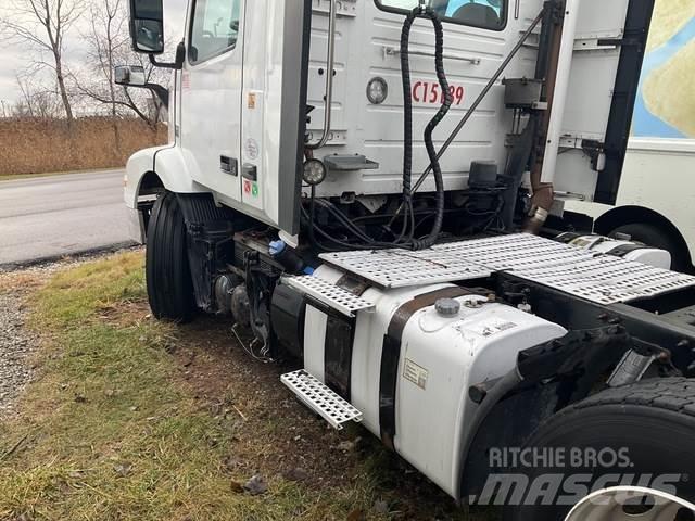 Volvo VNM Camiones tractor