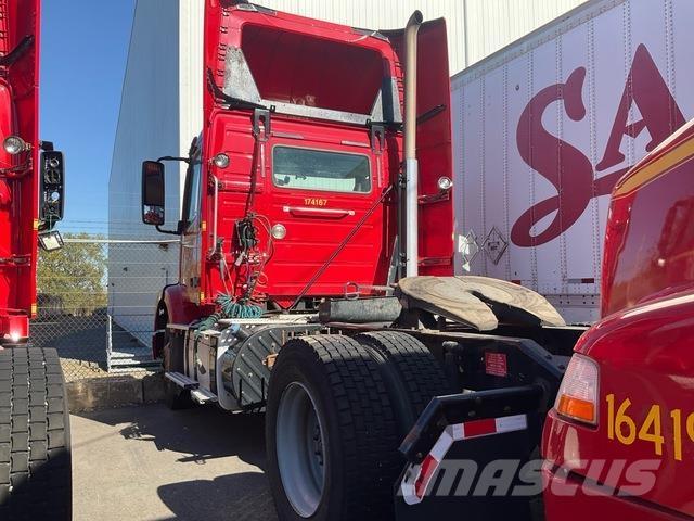 Volvo VNM42T Camiones tractor