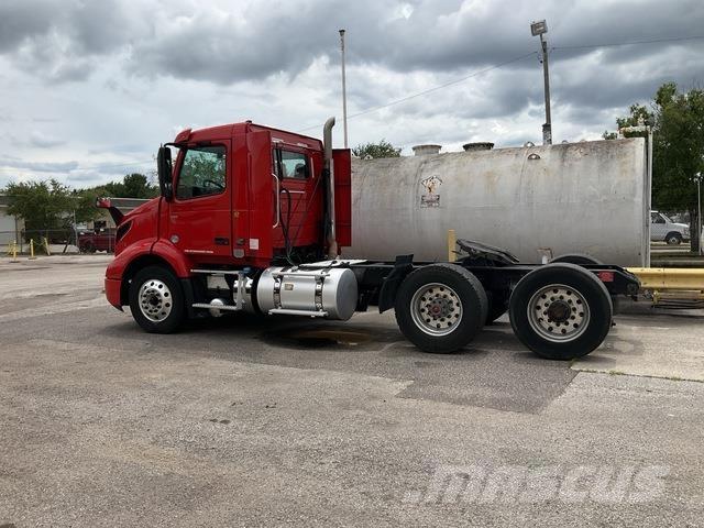 Volvo VNR Camiones tractor