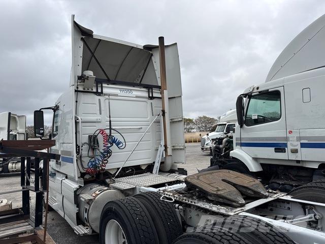 Volvo VNR64T Camiones tractor