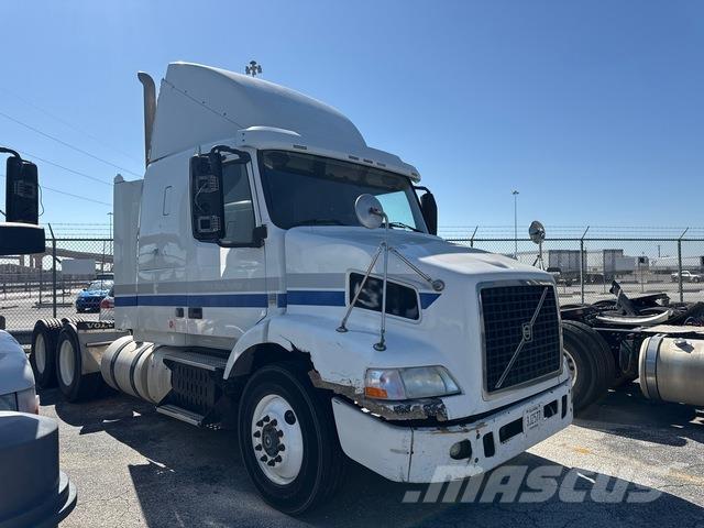 Volvo VNR64T Camiones tractor