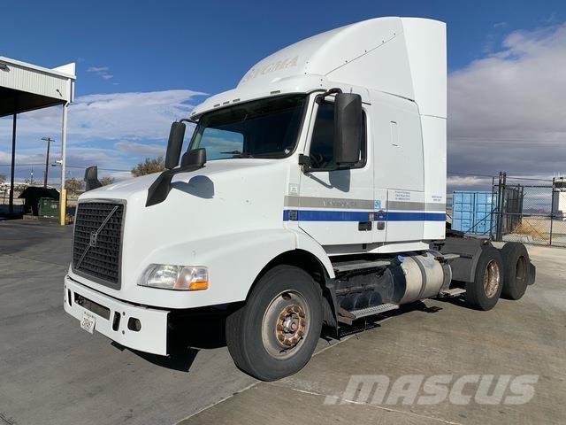 Volvo VNR64T Camiones tractor