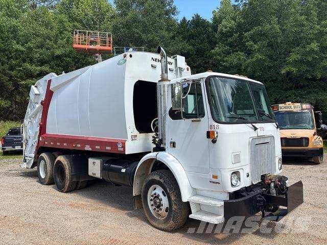 Volvo WX64 Camiones de basura