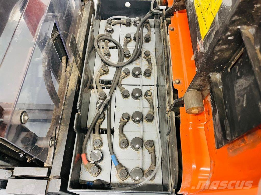 BT SPE160L Montacargas manual