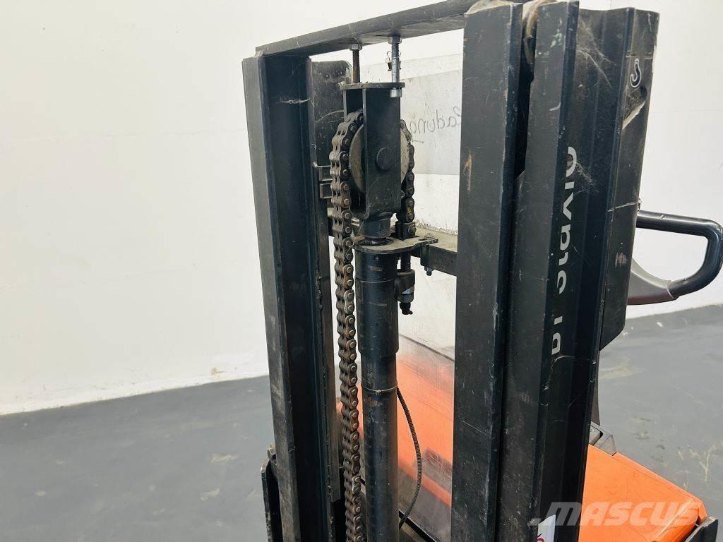 BT SWE200D Montacargas manual