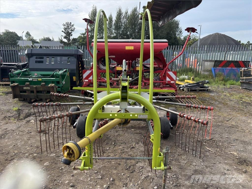 CLAAS LINER 450 Rastrilladoras y rastrilladoras giratorias