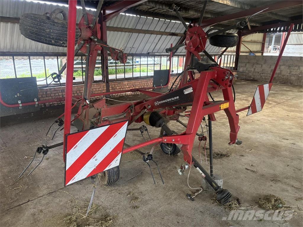 Kongskilde Z555 Rastrilladoras y rastrilladoras giratorias