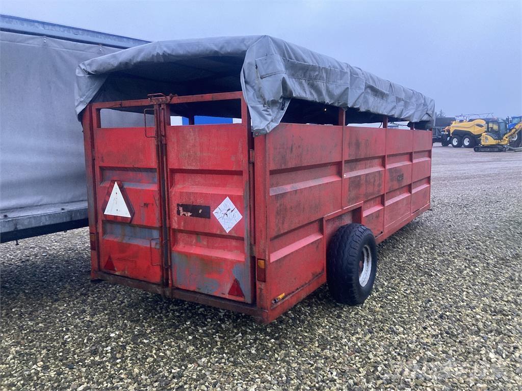  6 MTR Remolques para transporte de animales