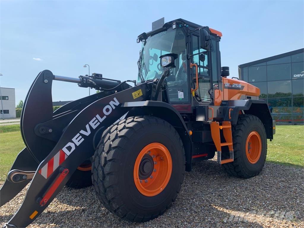 Develon DL250-7 Cargadoras sobre ruedas