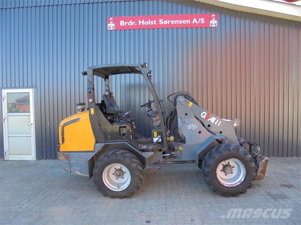 GiANT 5003 Minicargadoras