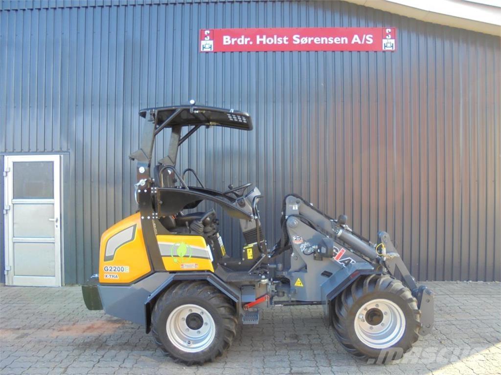 GiANT G2200EX Minicargadoras