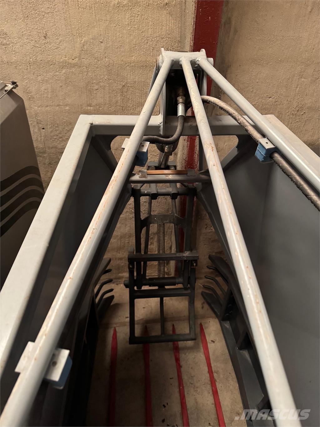  HALMSAMLER Cargadoras y excavadoras frontales