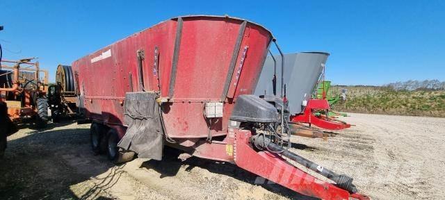 JF VM 29-3 Remolques de forraje