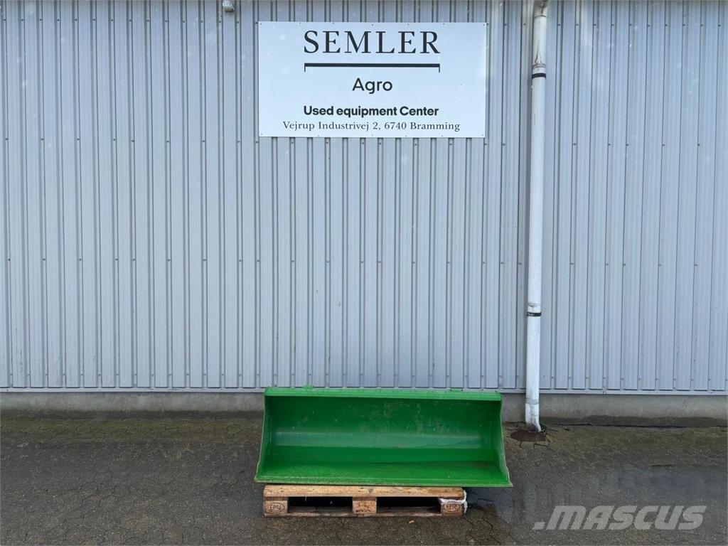 John Deere 160 CM Otras máquinas de jardinería y limpieza urbana