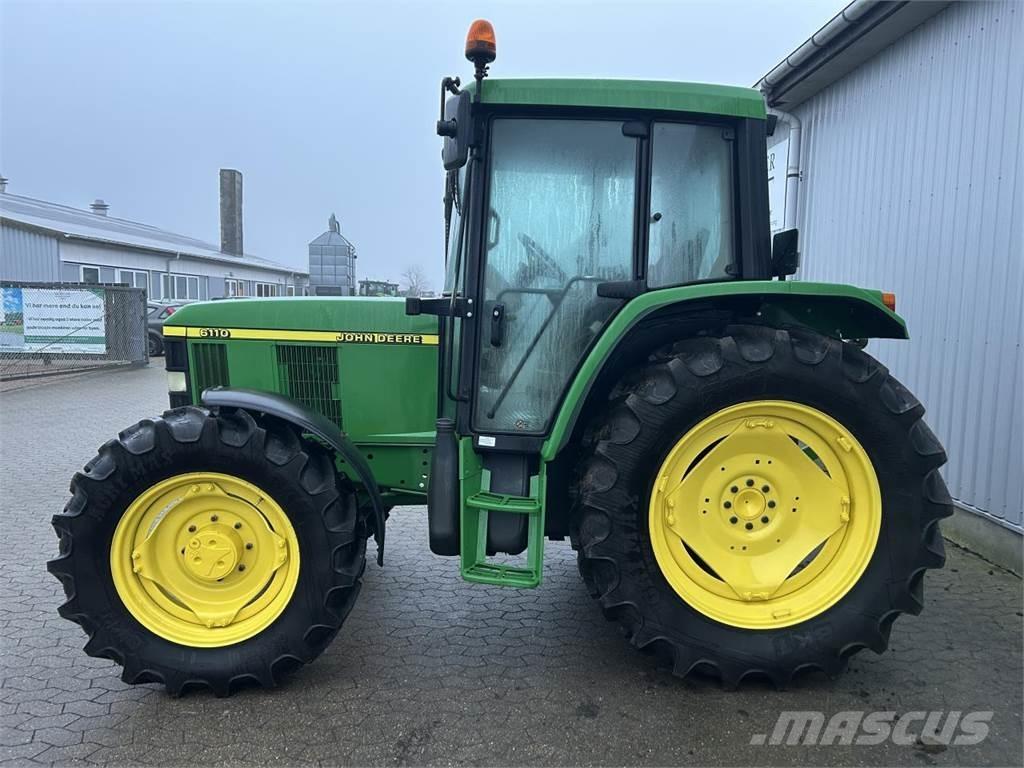 John Deere 6110 Tractores