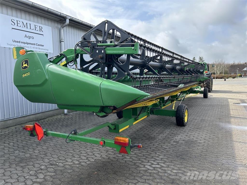 John Deere 640D Cabezales de cosechadoras combinadas