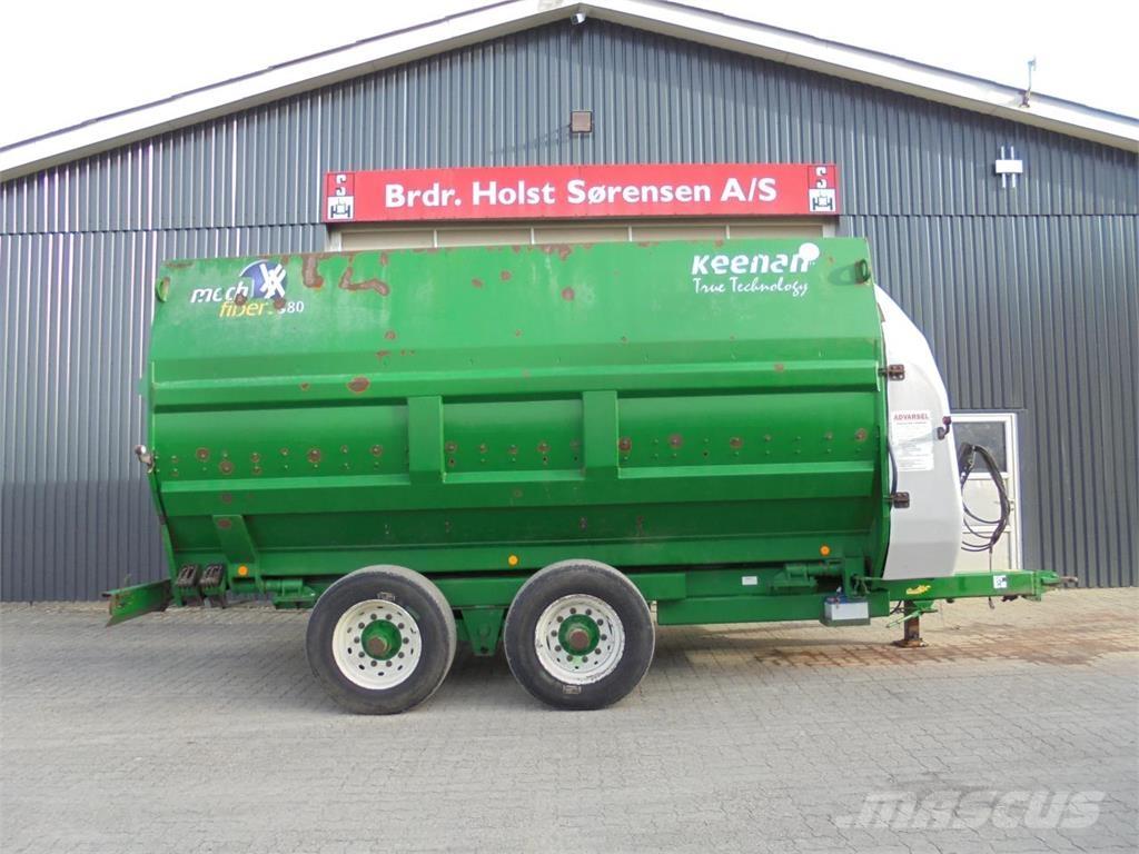 Keenan MF380 Remolques de forraje