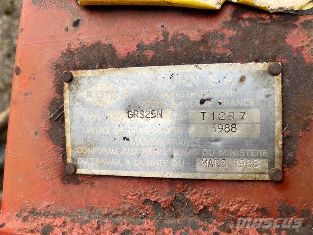 Kuhn GSR 25 N Rastrilladoras y rastrilladoras giratorias