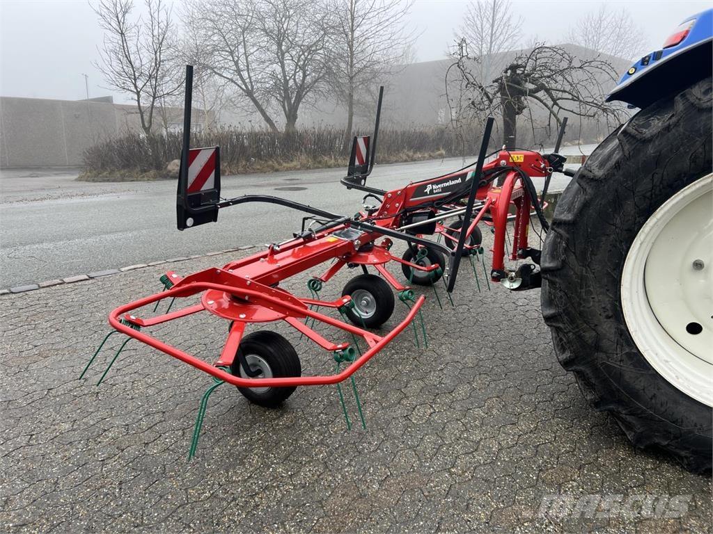 Kverneland 8452 Rastrilladoras y rastrilladoras giratorias