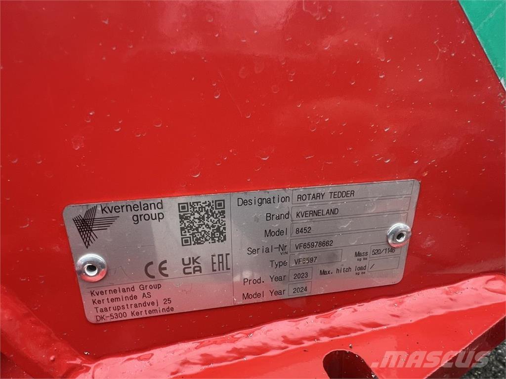 Kverneland 8452 Rastrilladoras y rastrilladoras giratorias