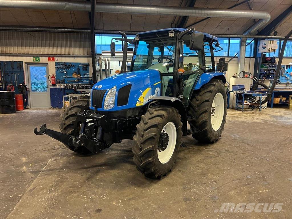 New Holland T5030 Tractores