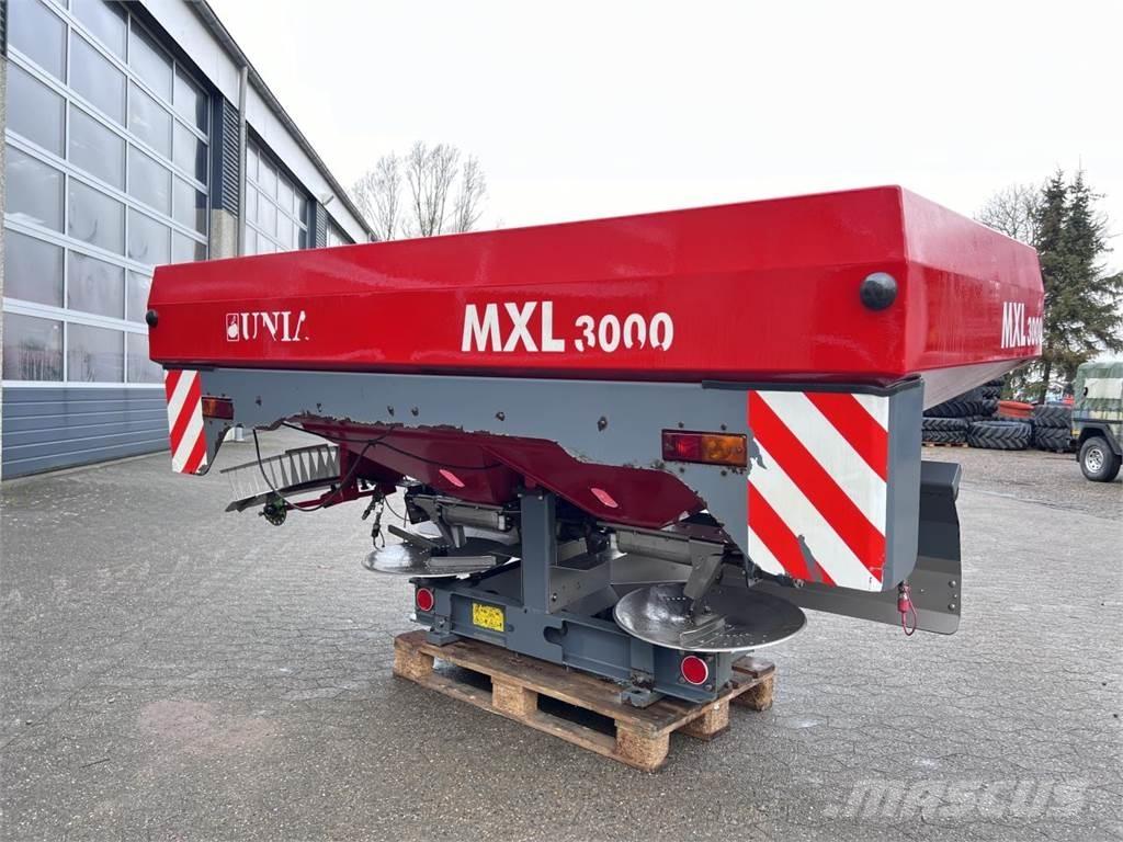 Unia MXL3000 Pulverizadoras de fertilizante