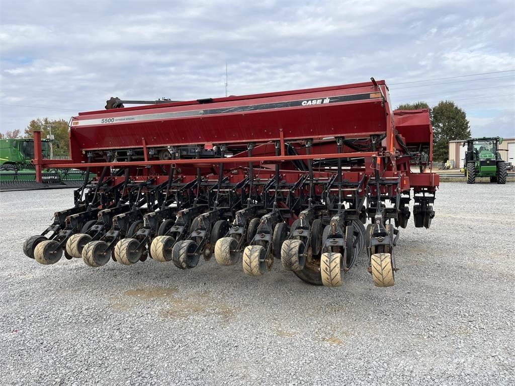 Case IH 5500 Taladros