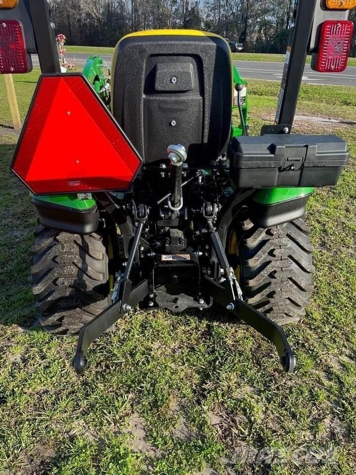 John Deere 1025R Tractores compactos