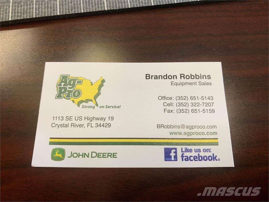 John Deere 2025R Tractores compactos