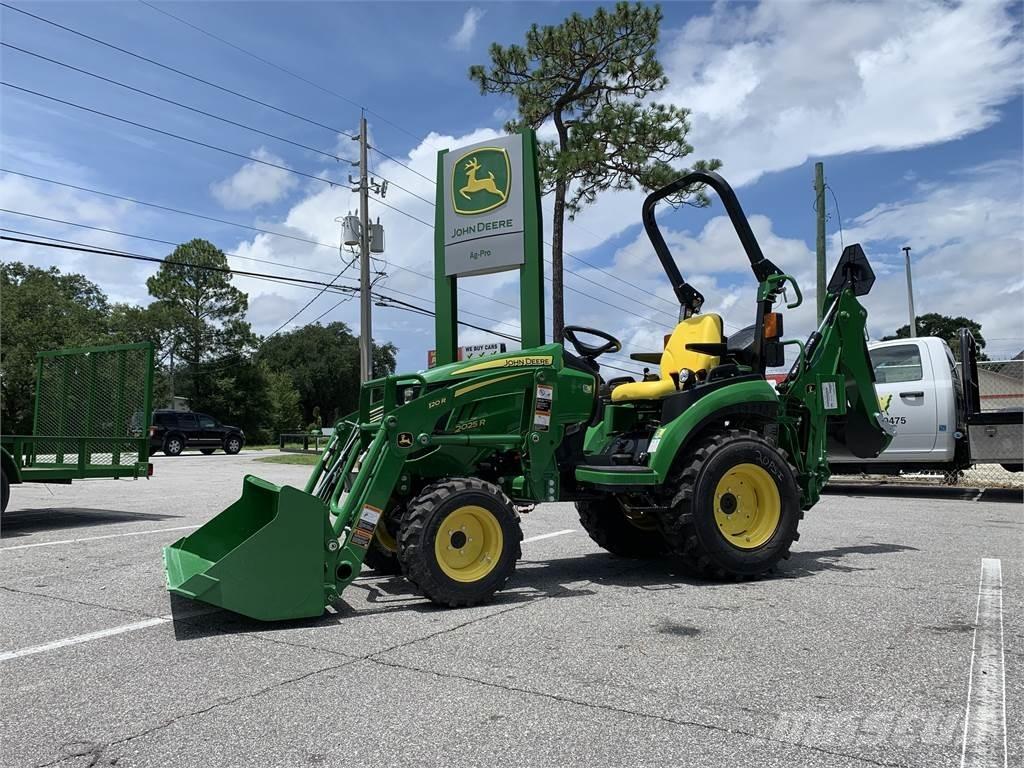 John Deere 2025R Tractores compactos