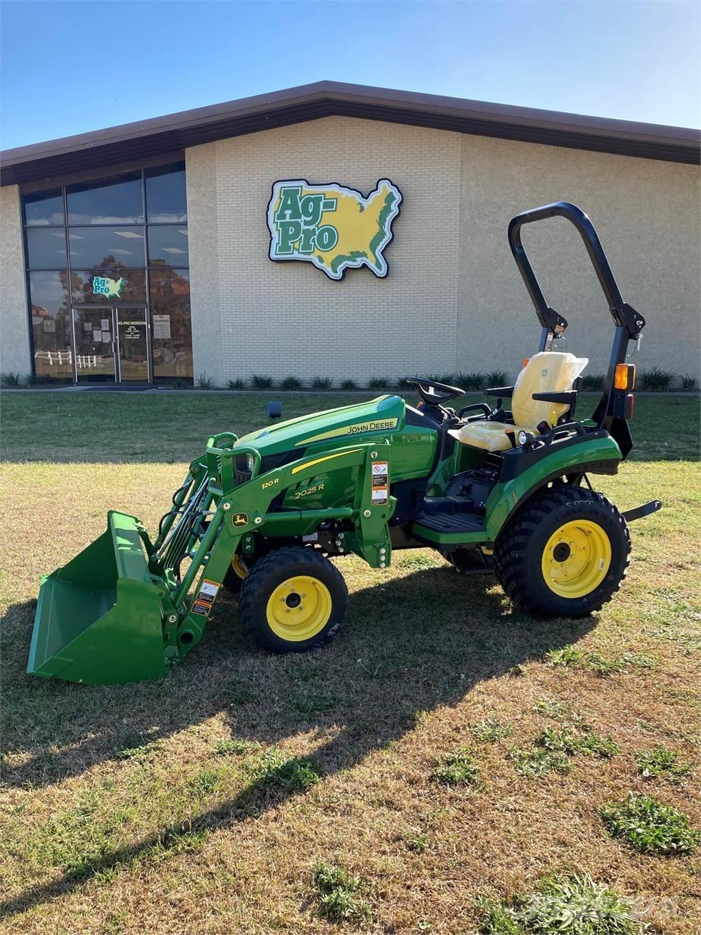 John Deere 2025R Tractores compactos