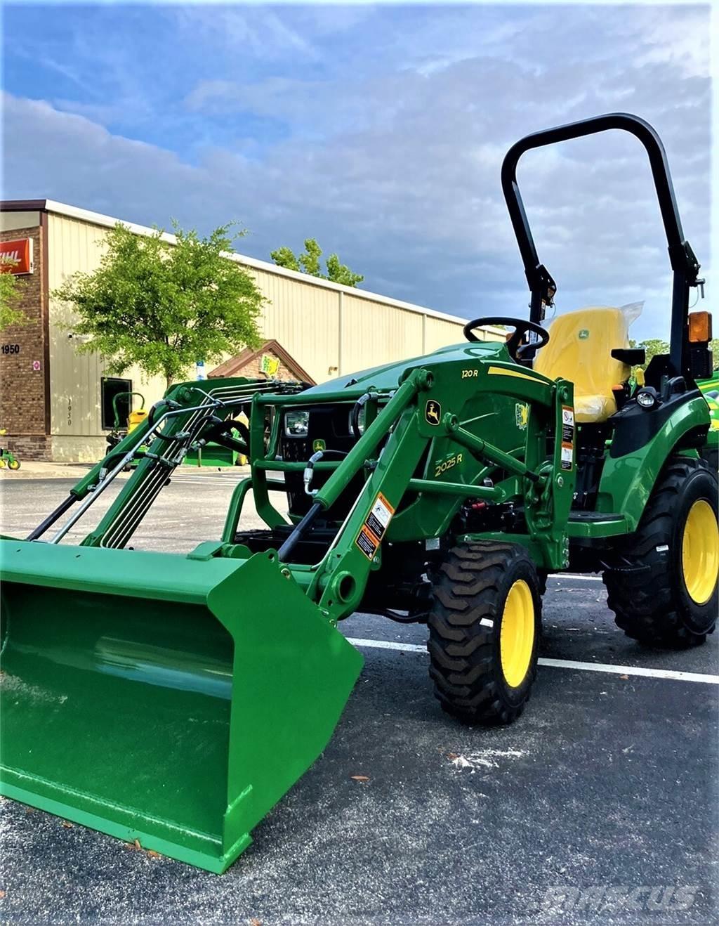 John Deere 2025R Tractores compactos