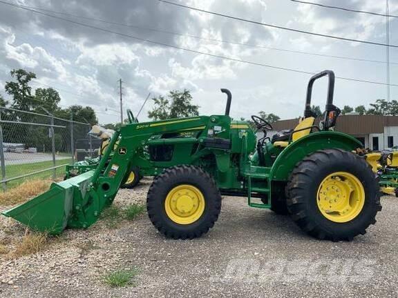 John Deere 5045E Tractores