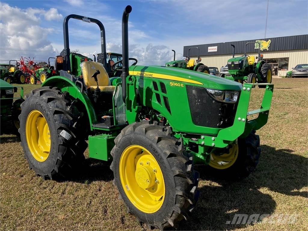 John Deere 5060E Tractores