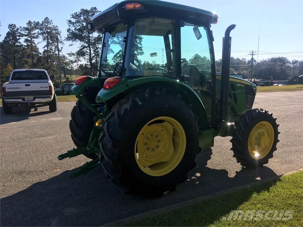 John Deere 5075E Tractores