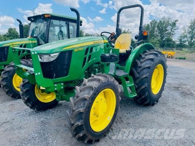 John Deere 5075E Tractores