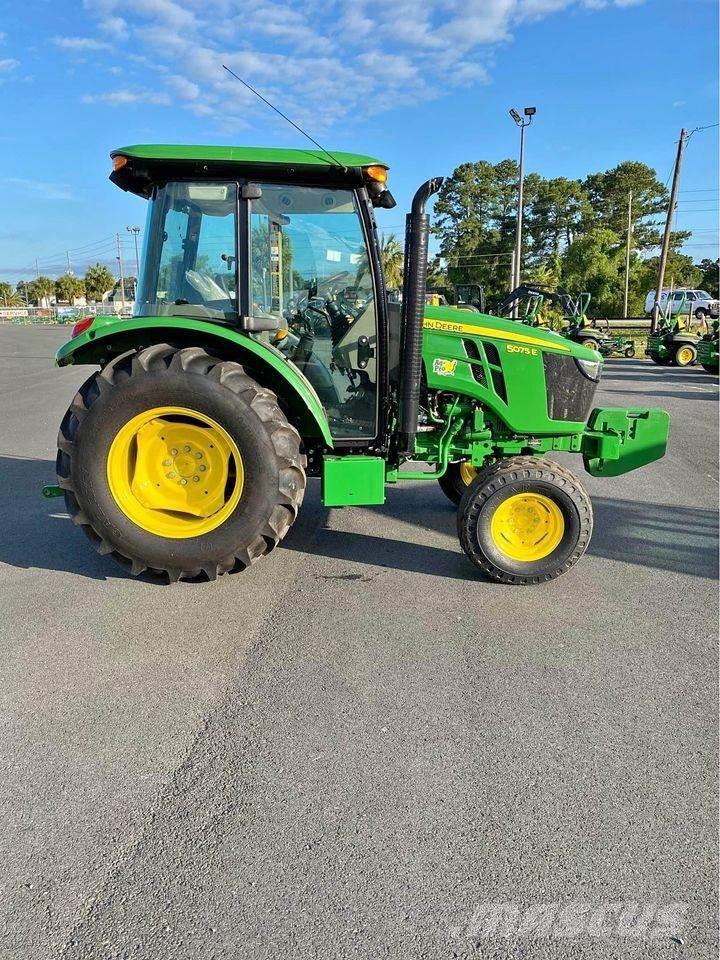 John Deere 5075E Tractores