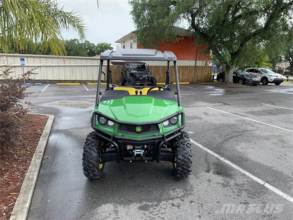 John Deere 590M Maquinarias para servicios públicos