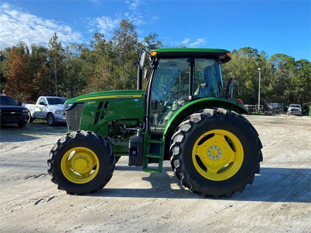 John Deere 6135E Tractores