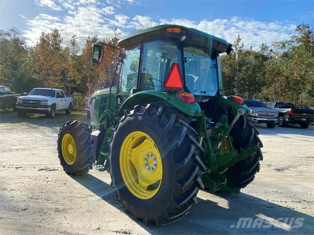 John Deere 6135E Tractores