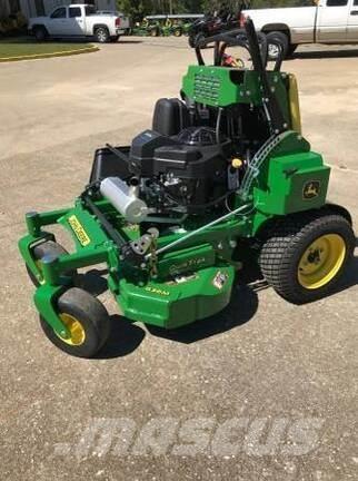 John Deere 636M Tractores corta-césped