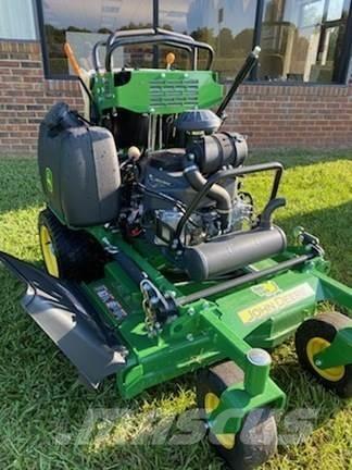 John Deere 636M Tractores corta-césped