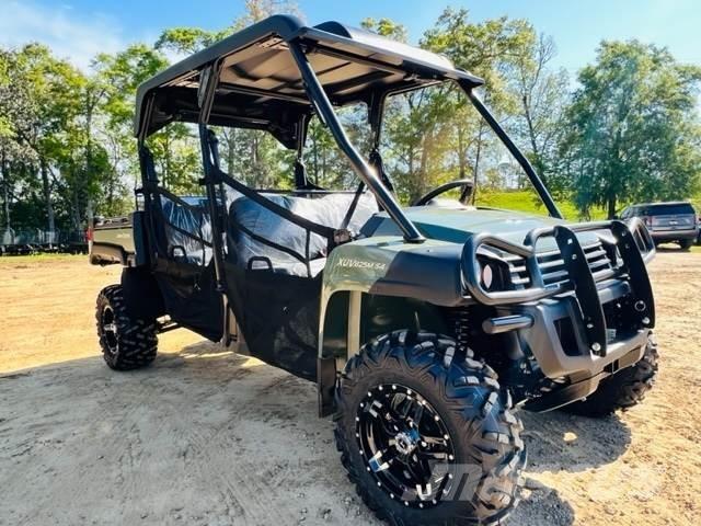 John Deere 825M Maquinarias para servicios públicos