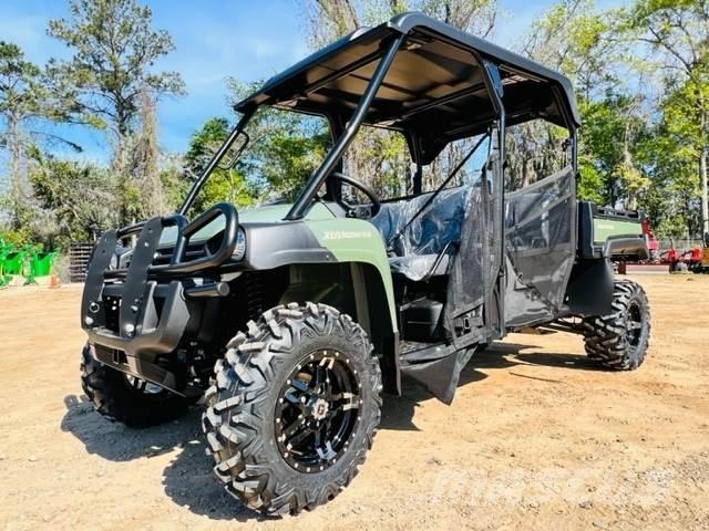 John Deere 825M Maquinarias para servicios públicos