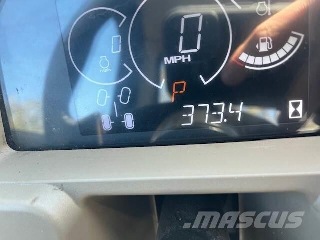 John Deere 835R Maquinarias para servicios públicos